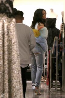 Rihanna feet photo thumbnail