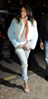 Rihanna feet photo thumbnail