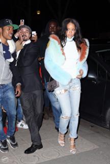 Rihanna feet photo thumbnail