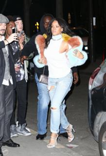 Rihanna feet photo thumbnail
