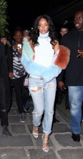 Rihanna feet photo thumbnail