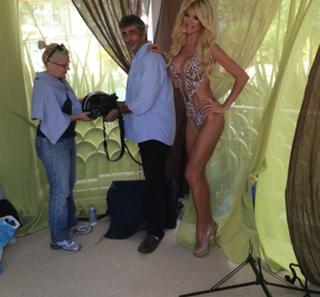 Victoria Silvstedt feet photo thumbnail