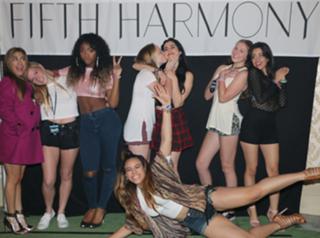 Camila Cabello feet photo thumbnail