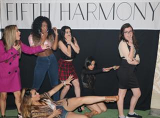 Camila Cabello feet photo thumbnail