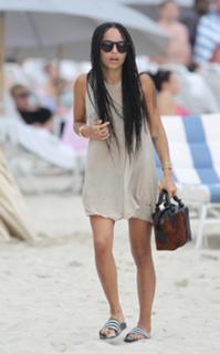 Zoë Kravitz feet photo thumbnail