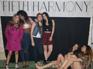 Camila Cabello feet photo thumbnail