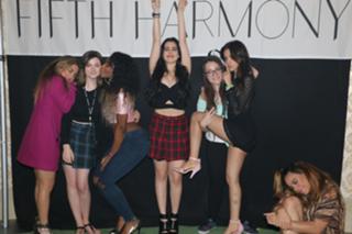 Camila Cabello feet photo thumbnail