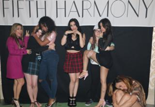 Camila Cabello feet photo thumbnail