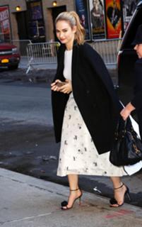 Lily James feet photo thumbnail