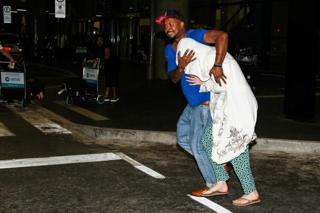 Joss Stone feet photo thumbnail