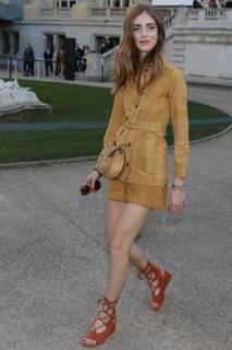 Chiara Ferragni feet photo thumbnail