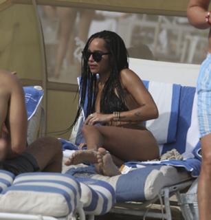 Zoë Kravitz feet photo thumbnail