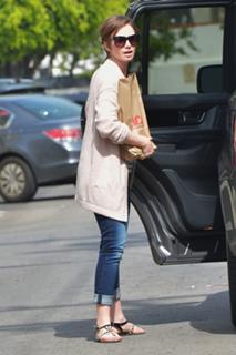 Lily Collins feet photo thumbnail