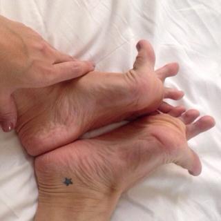 Franciely Freduzeski feet photo thumbnail