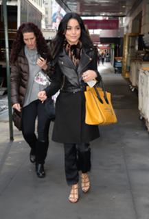 Vanessa Hudgens feet photo thumbnail