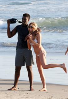 Charlotte McKinney feet photo thumbnail