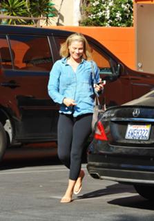 Ali Larter feet photo thumbnail