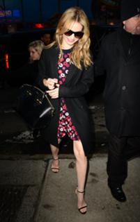 Lily James feet photo thumbnail