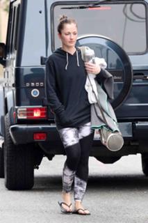 Minka Kelly feet photo thumbnail