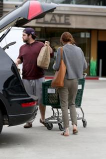 Emma Stone feet photo thumbnail