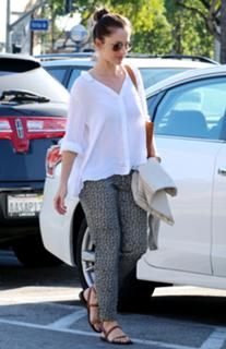 Minka Kelly feet photo thumbnail