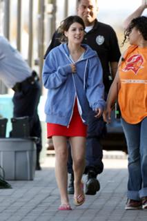 Shenae Grimes-Beech feet photo thumbnail