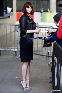 Gemma Arterton feet photo thumbnail