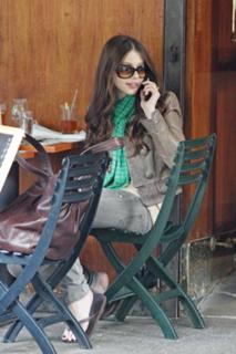 Michelle Trachtenberg feet photo thumbnail