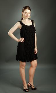 Michelle Trachtenberg feet photo thumbnail