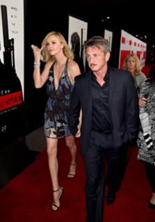 Charlize Theron feet photo thumbnail