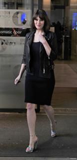 Gemma Arterton feet photo thumbnail