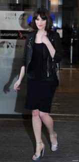 Gemma Arterton feet photo thumbnail