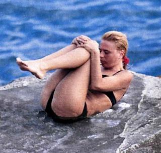 Maria De Filippi feet photo 1