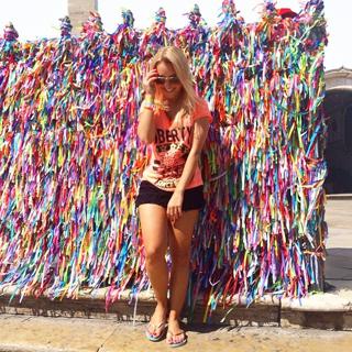 Carla Diaz feet photo thumbnail