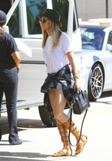 Ashley Tisdale feet photo thumbnail