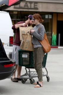 Emma Stone feet photo thumbnail