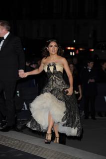 Salma Hayek feet photo thumbnail