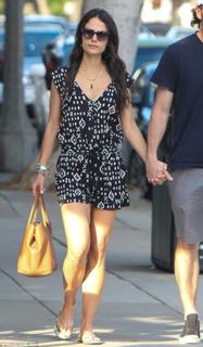 Jordana Brewster feet photo thumbnail