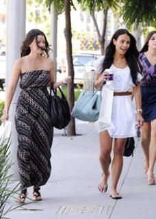 Jordana Brewster feet photo thumbnail