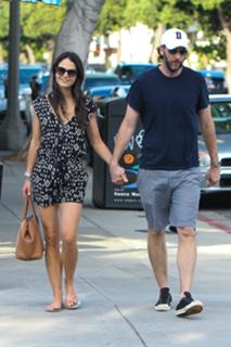 Jordana Brewster feet photo thumbnail