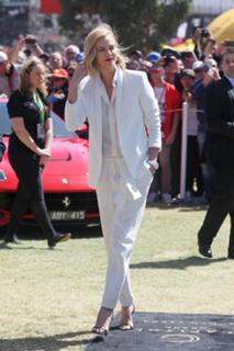 Charlize Theron feet photo thumbnail