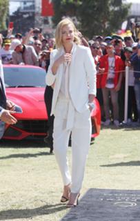 Charlize Theron feet photo thumbnail