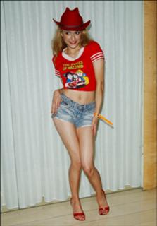 Brittany Murphy feet photo thumbnail