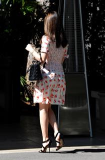 Emmy Rossum feet photo thumbnail