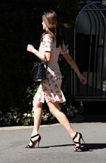 Emmy Rossum feet photo thumbnail