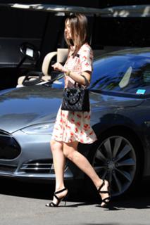 Emmy Rossum feet photo thumbnail