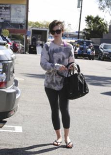 Lily Collins feet photo thumbnail