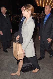 Shailene Woodley feet photo thumbnail