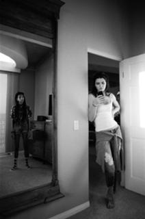 Kendall Jenner feet photo thumbnail
