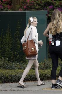 Emma Roberts feet photo thumbnail